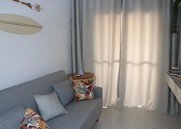 Ubatuba - Apartamento 150mts da praia das Toninhas - SAFIRA 306